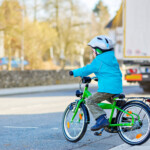 Pojke cyklar