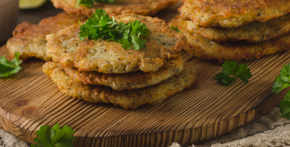 Grönsaksbiffar på bricka