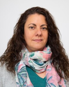 Porträttbild Flora Hajdu