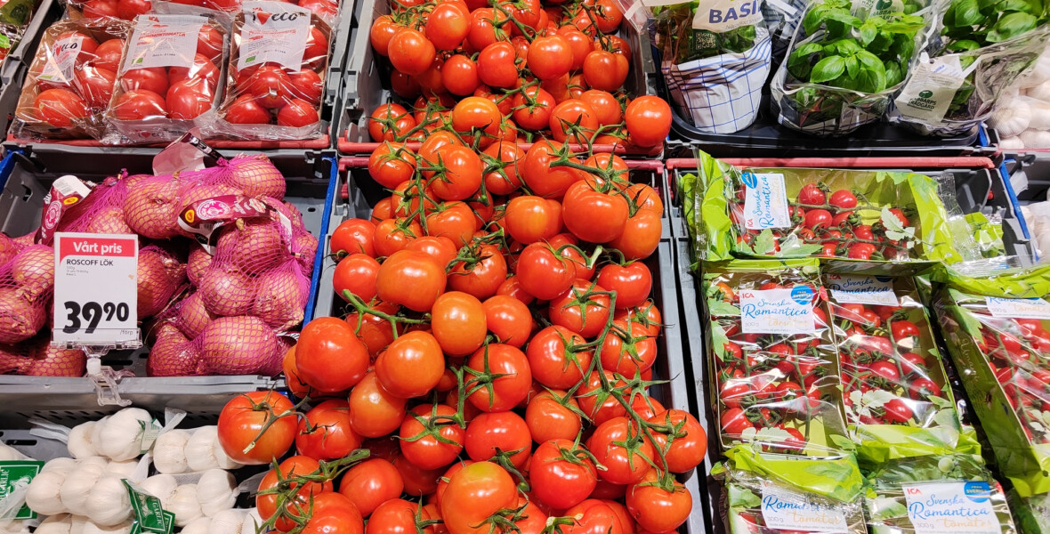 Grönsaker i matbutik