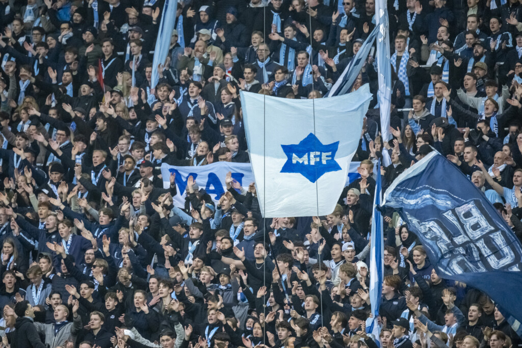 Fotbollssupportrar på Eleda Stadion
