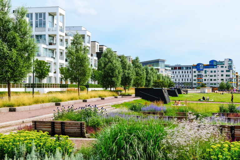 Bostadsområde med grönska