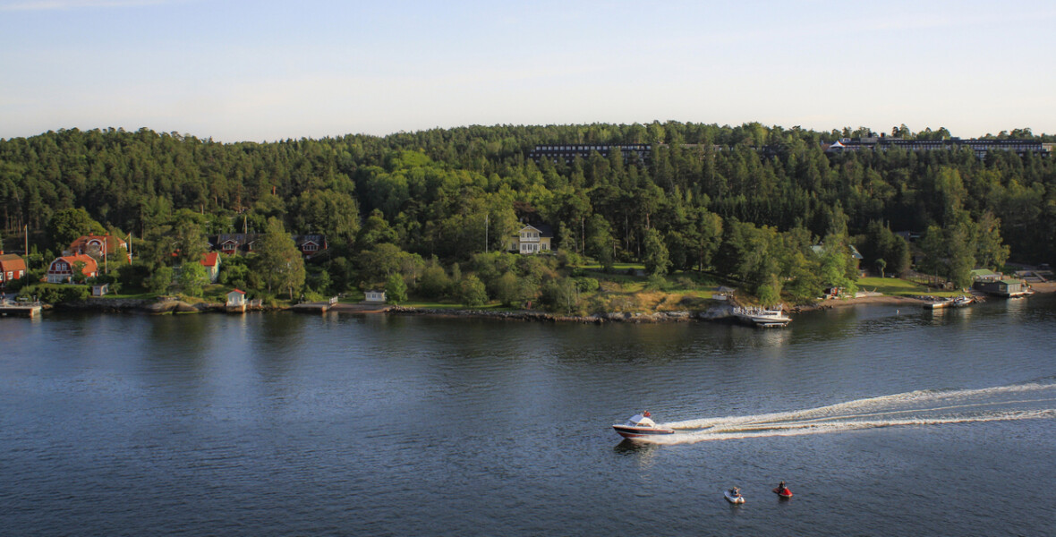 Motorbåt i skärgården